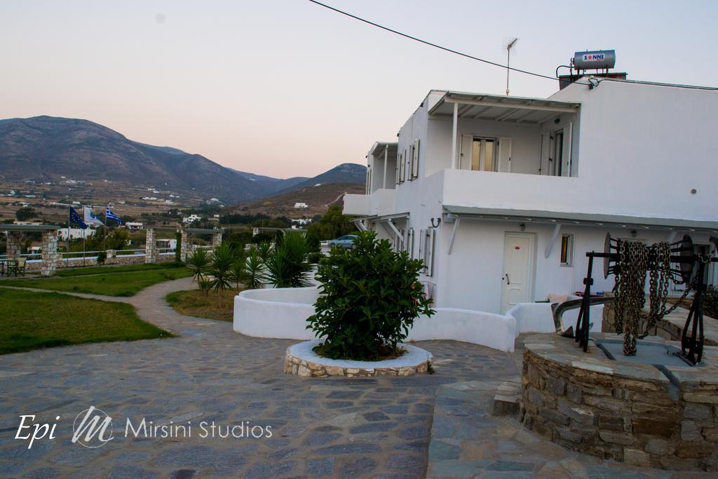 Mirsini Studios Parasporos Bagian luar foto