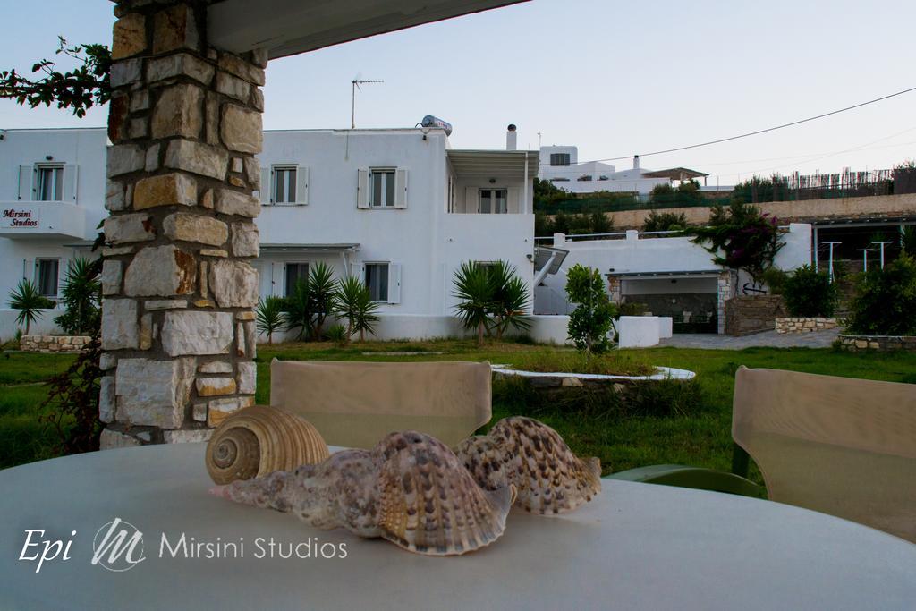 Mirsini Studios Parasporos Bagian luar foto