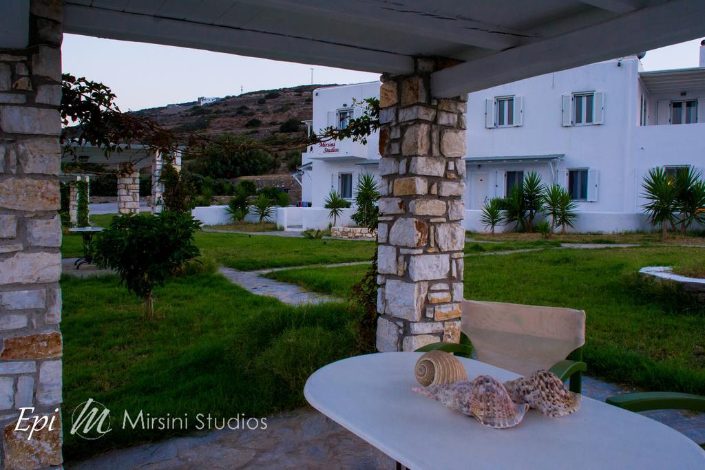 Mirsini Studios Parasporos Bagian luar foto