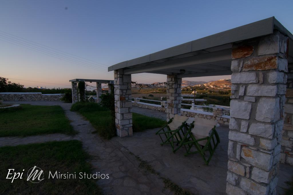 Mirsini Studios Parasporos Bagian luar foto