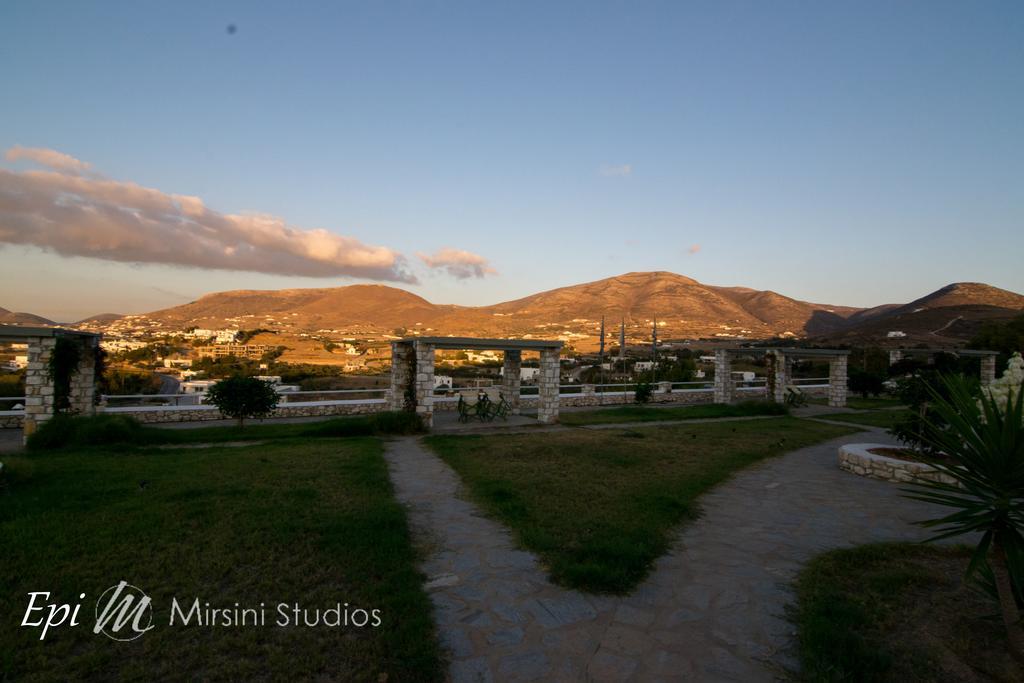Mirsini Studios Parasporos Bagian luar foto