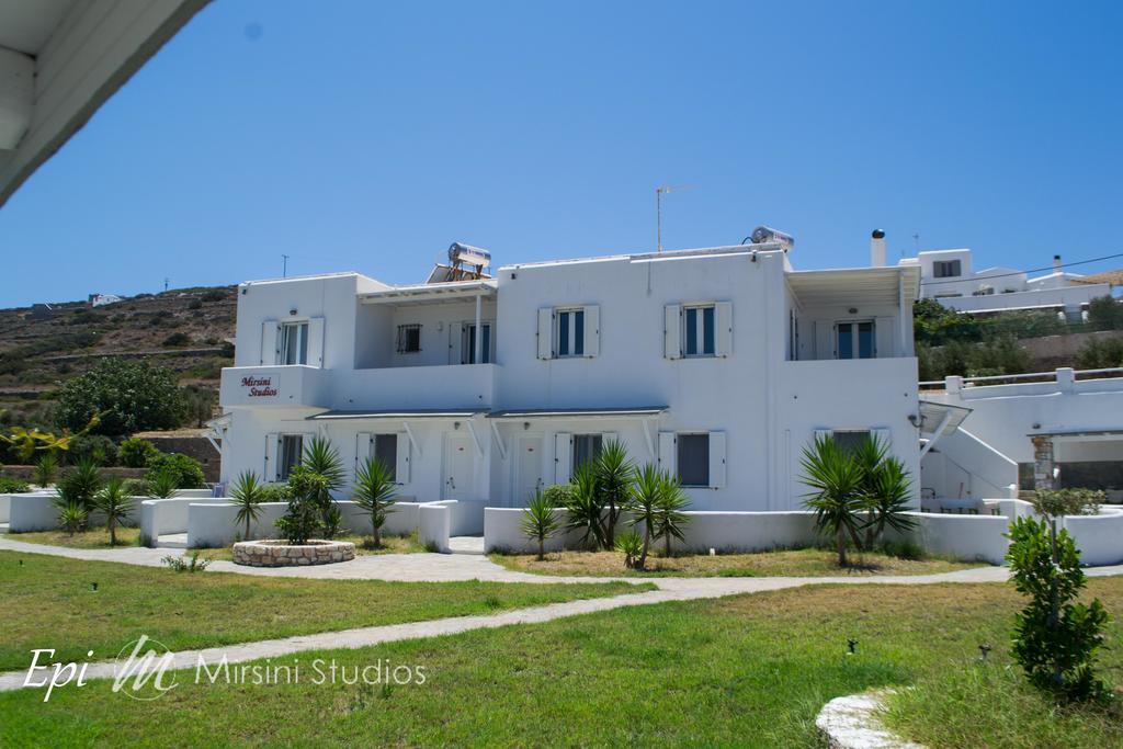 Mirsini Studios Parasporos Bagian luar foto