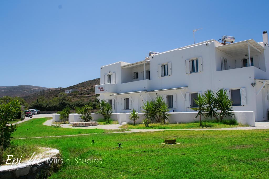 Mirsini Studios Parasporos Bagian luar foto