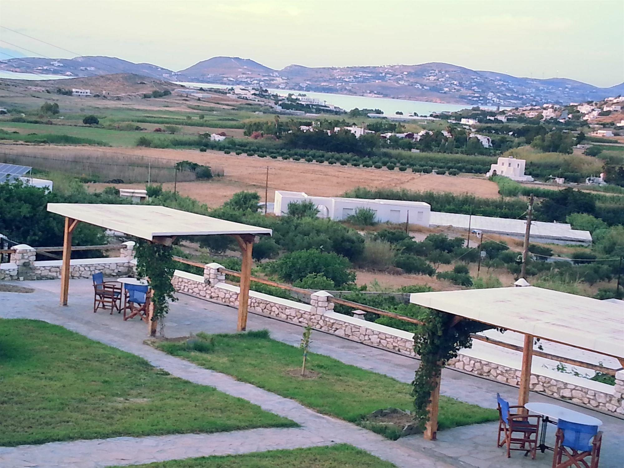 Mirsini Studios Parasporos Bagian luar foto